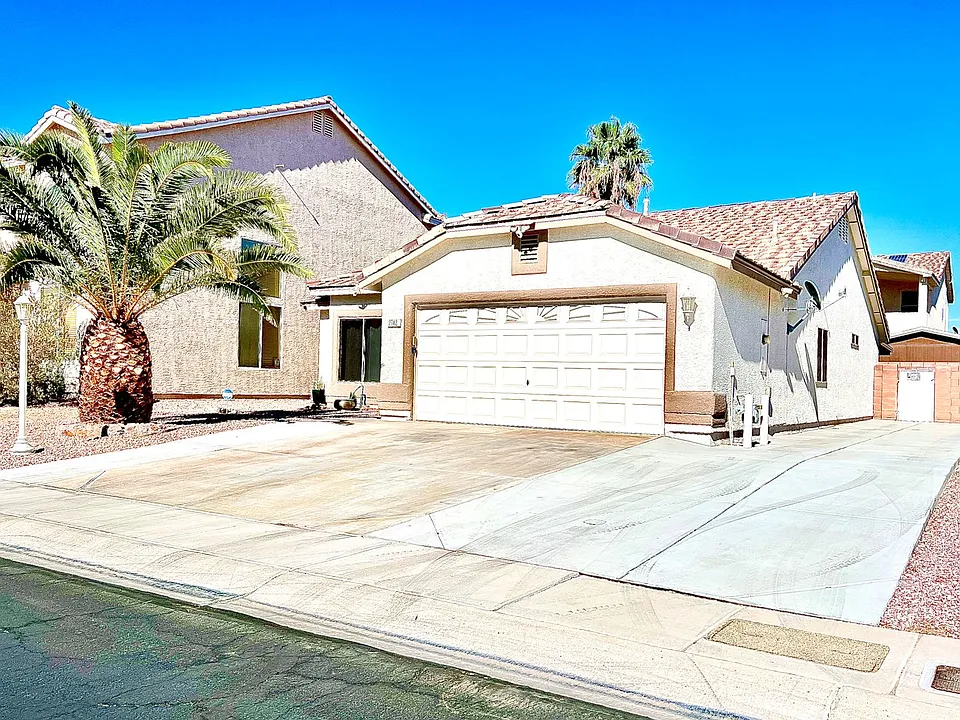 2742 Herron Hills St