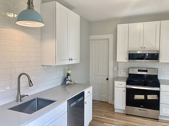 2nd image of 662 Kellogg St SE #1