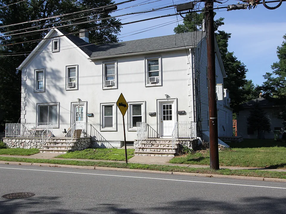 181 W Midland Ave #2