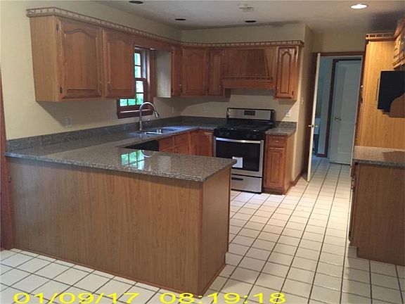 3rd image of 3023 Ben Venue Dr