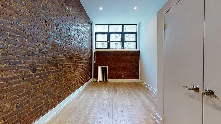 Rented by Bond New York | media 15