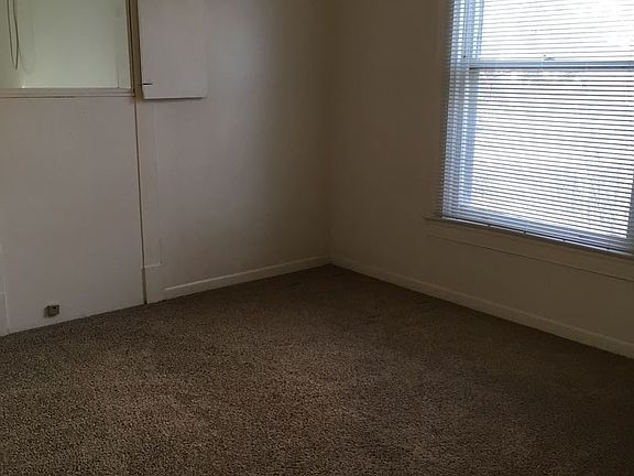 5th image of 919 Goodhue Blvd APT 2
