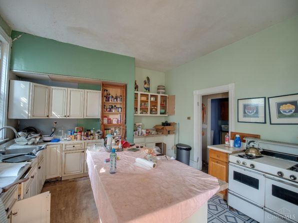 cincinnati-ohio-439767867 picture