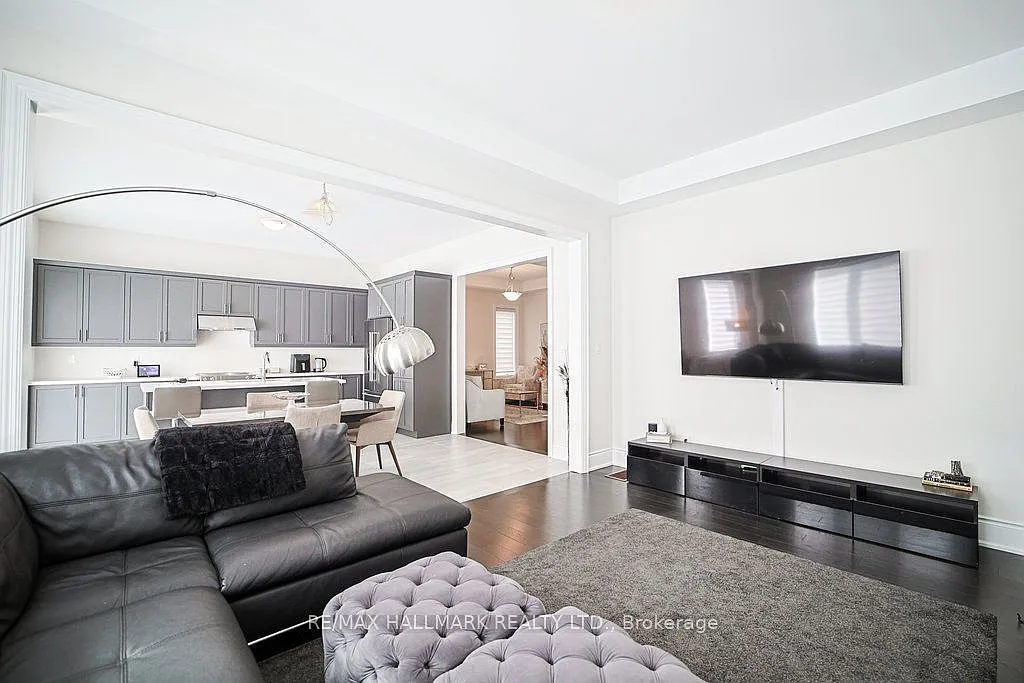 4 bed, $3,600 — Photo 2