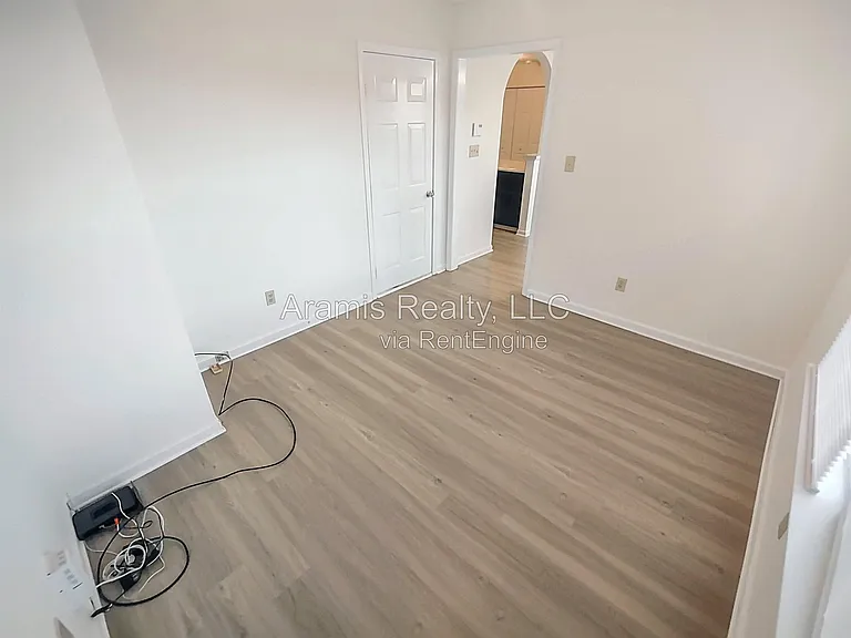 6843 Saganaw Dr — Photo 9