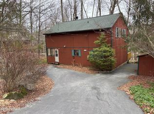 74 Splitrail Ln, Lake Ariel, PA 18436