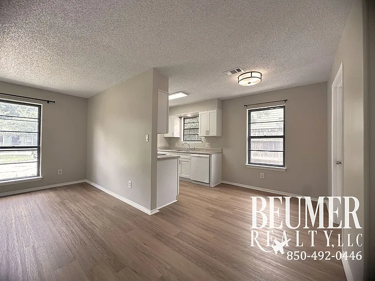 4234 Baywoods Dr — Photo 4