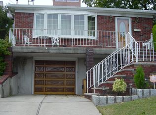 901 Richmond Rd, Staten Island, NY 10304