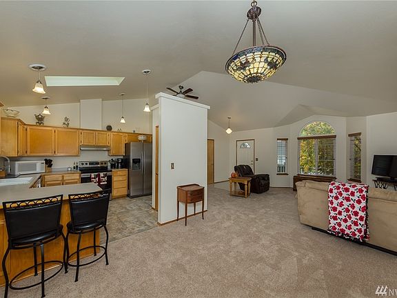 4th image of 9627 54th Ave NE