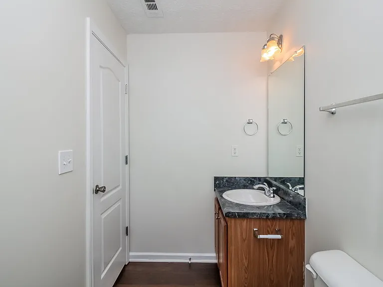 604 Mohawk Cir — Photo 18