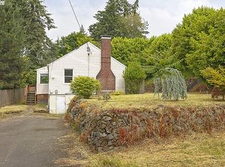 790 E Kenmore St, Gladstone, OR 97027