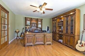 3rd image of 1032 Stonebridge Dr