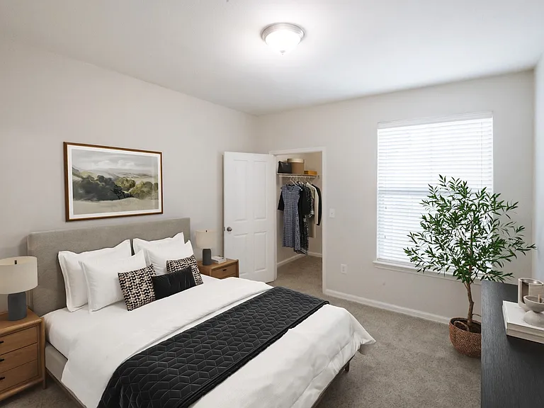 The Fenwick Apartment Homes — Photo 12