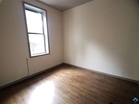 Rented by EXR | media 26