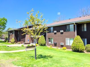 505 Chicago Ave APT 30, Viroqua, WI 54665