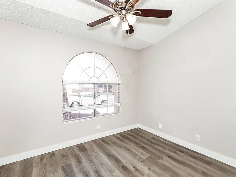 934 Wagon Train Dr — Photo 13