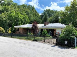 3 Toler St, Mullens, WV 25882