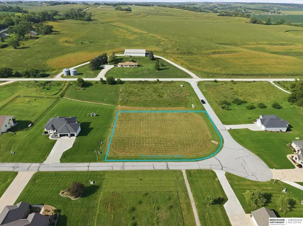 26 Mulligan Trl, Logan, IA 51546