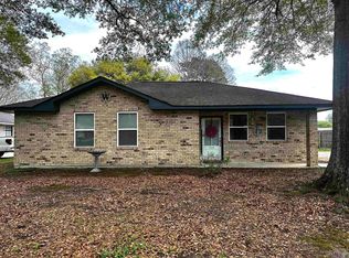 918 Willow Brook Ave, Denham Springs, LA 70726