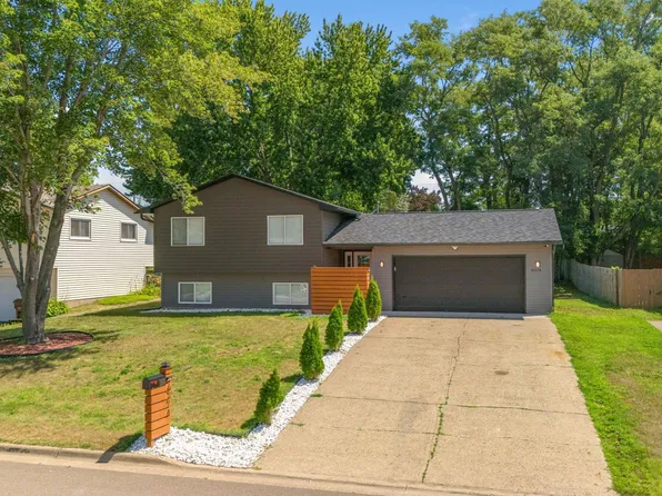 6374 Dawn Way, Inver Grove Heights, MN 55076