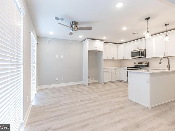 4th image of 2408-10 N Mascher St #3