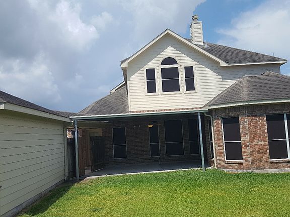 3rd image of 2337 Pine Brook Dr