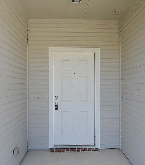 6702 Keechi Valley Dr — Photo 2