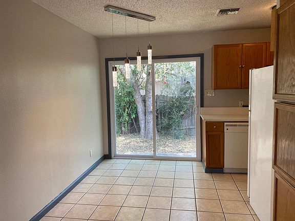 5th image of 7107 Carver Ave #A