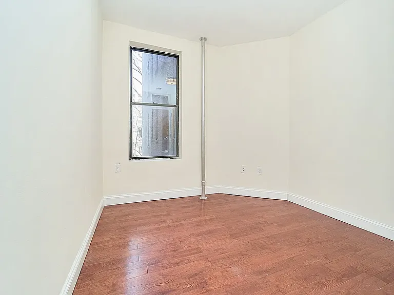 945 Saint Nicholas Ave #3A — Photo 8