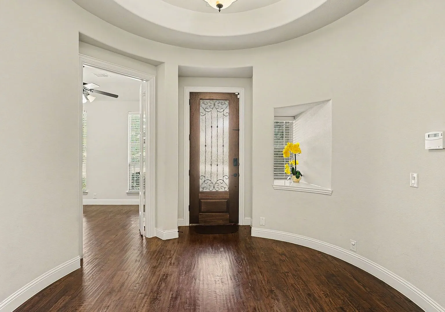 Welcome to 2412 Lynbridge Dr. This home offers original hardwood flooring, comes equipped with a ... — Photo 3