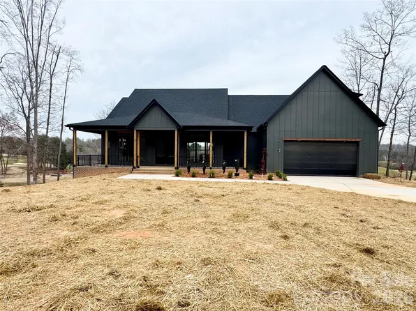 191 Broken Arrow Dr, Statesville, NC 28677