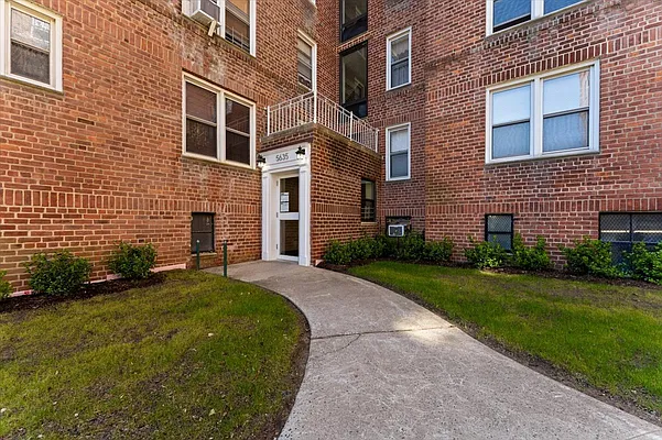 Sold by Douglas Elliman | media 13
