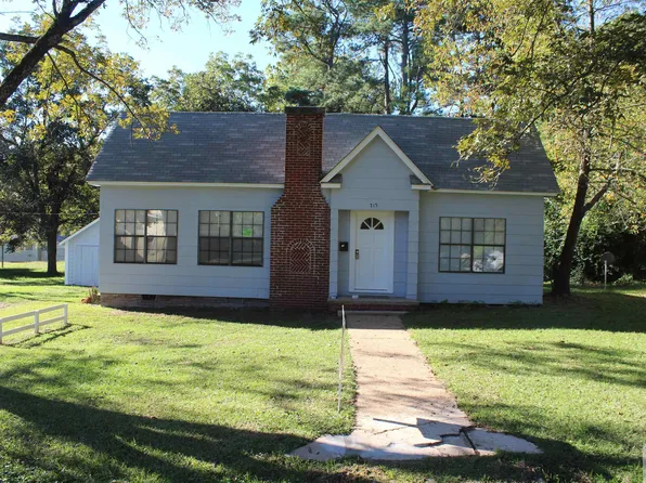 715 E 5th St, Hope, AR 71801