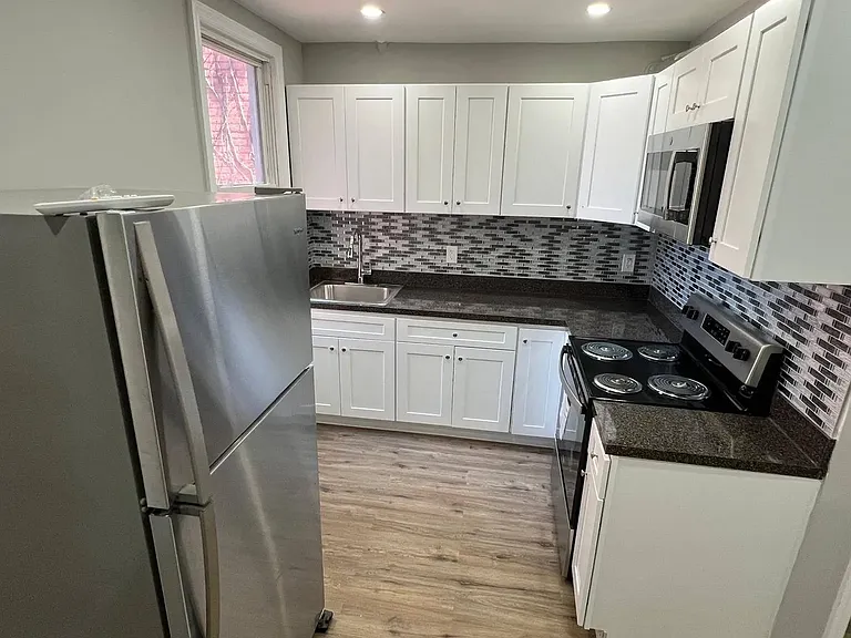 2221 Belmont Ave #1 — Photo 7