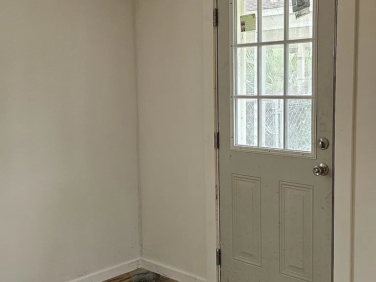 1613 Edgemore Rd — Photo 16