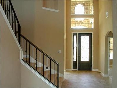 2nd image of 806 Canyon Springs Dr