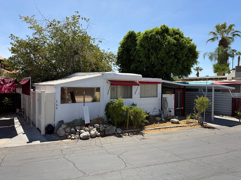 1441 E Ramon Rd #260
