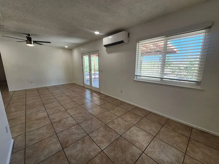 73477 Desert Dr — Photo 5