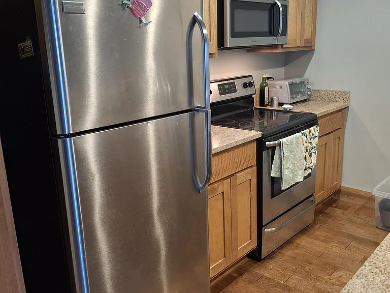 3689 Pipestone St — Photo 7
