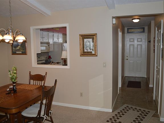 3rd image of 1908 E Farnsworth Dr #A