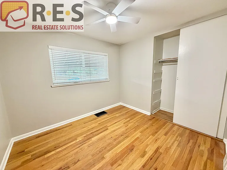 3201 S Holly St — Photo 6