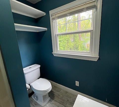 3rd image of 2318 W Cornwallis Dr