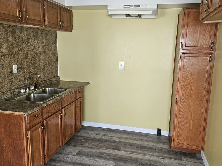 14740 W Chicago St #B — Photo 4