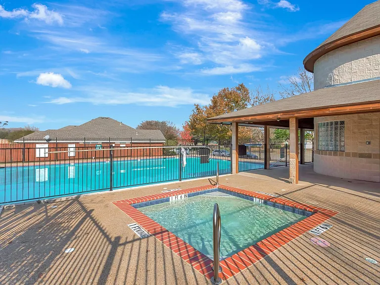 1037 Triple Crown Dr — Photo 31
