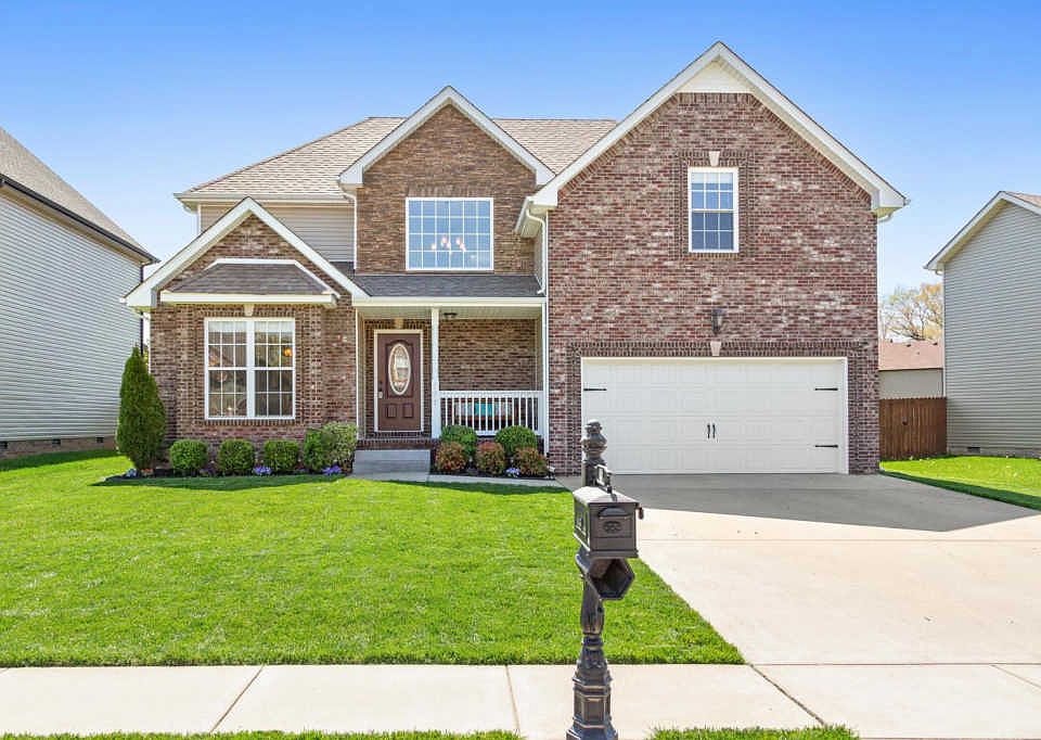 1st image of 735 Cavalier Dr