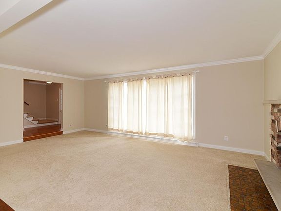 3rd image of 2207 Shannon Dr