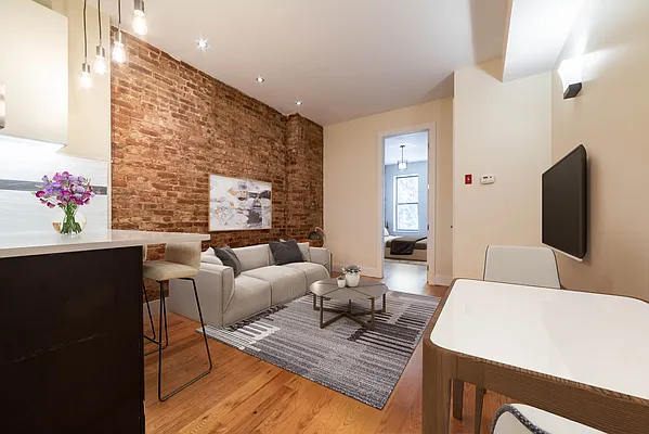 Rented by Goose Property Management LLC | media 18