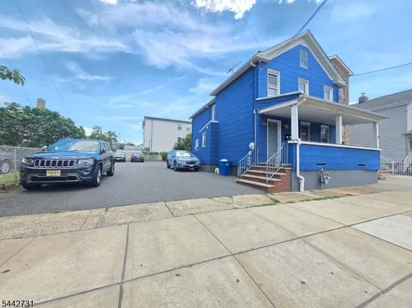 805 4Th Ave, Elizabeth City, NJ 07202
