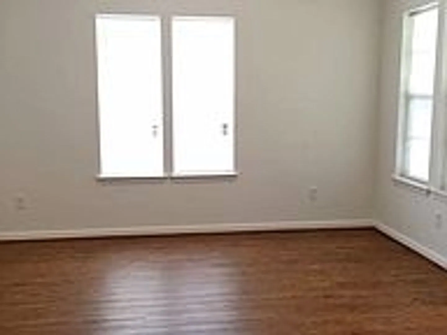August 2027 Pre-Lease!! Cute 3 Bedroom 1.5 Bathroom Home — Photo 3