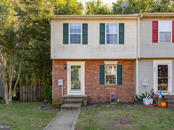 201 Stafford Mews Ln, Stafford, VA 22556